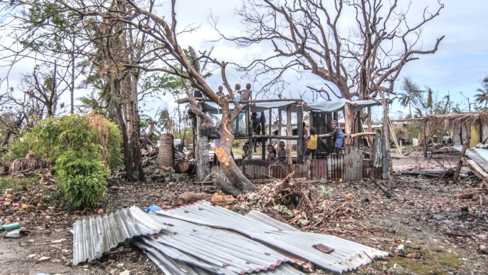 cyclone pam chloe hands volunteer